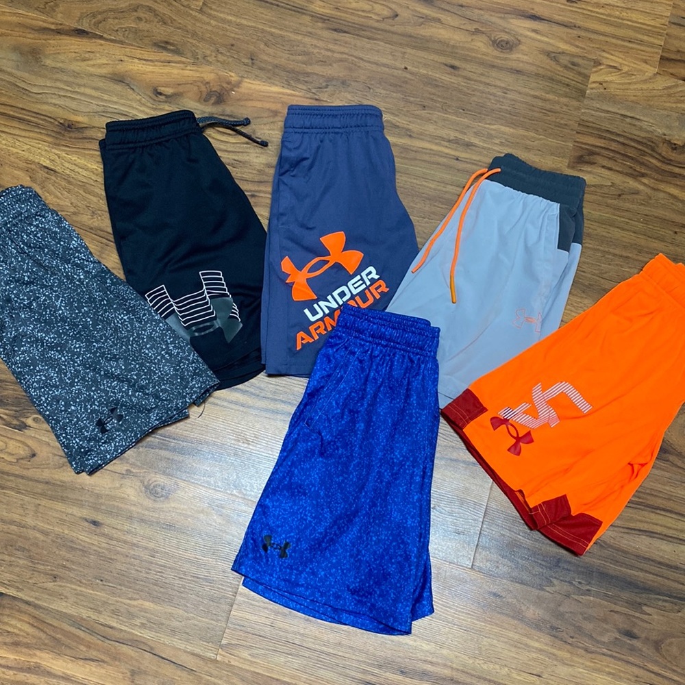 6-YS Under Armour Boy Shorts